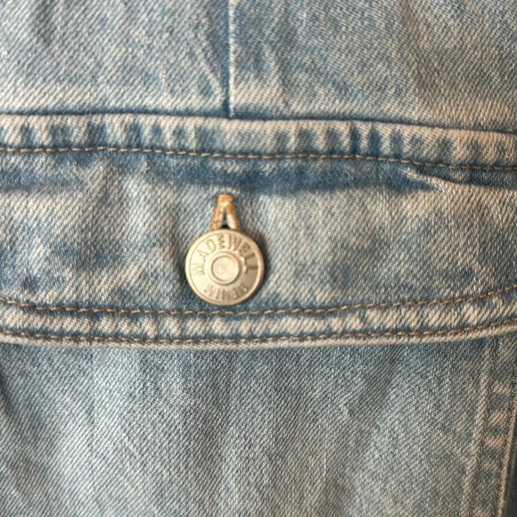 Madewell size 0 light wash Jean overall romper buttons on top - Picture 4 of 14